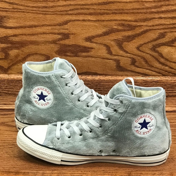 wolf converse